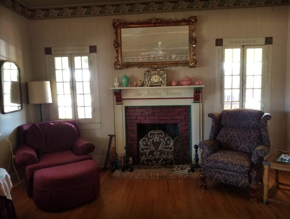 Guest room at Ashley House